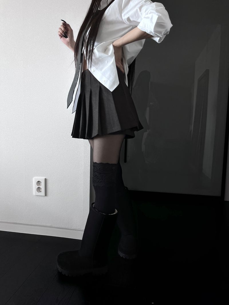 URBAN UNIQUE（アーバンユニーク）の「winter pleats mini skirt (2color)（Skirts）」