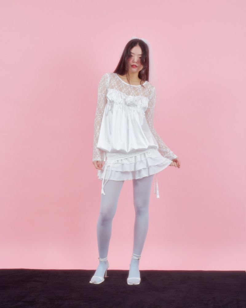 CORSAGE PUFF BLOUSE [IVORY]