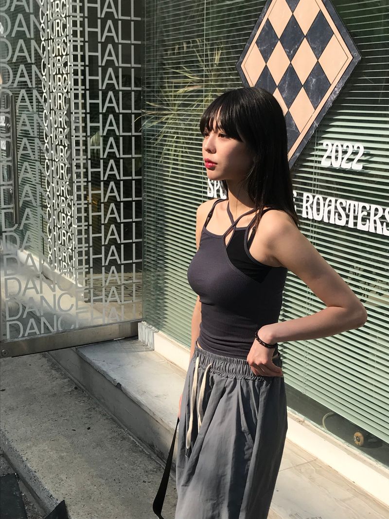 Twin layered sleeveless