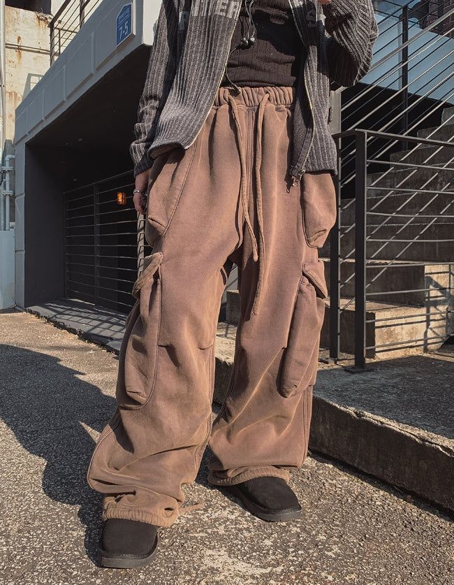 Top Washed Big Pocket Cargo Sweatpants