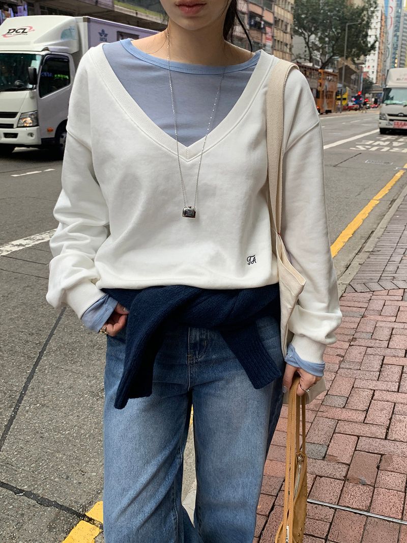 [MADE] TA DEEP V-NECK SWEATSHIRT