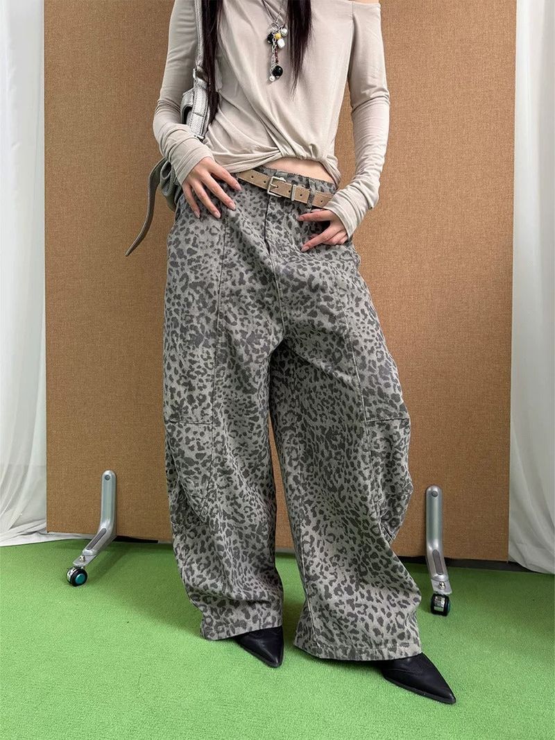 dereborujo（ドレボルゾー）の「Leopard Cool Wide Curved Pants（Pants）」