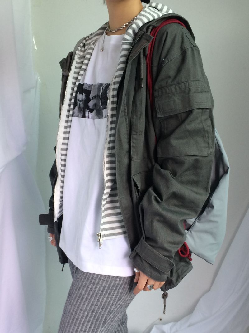 Stripe Semi-Crop Hooded Zip-Up