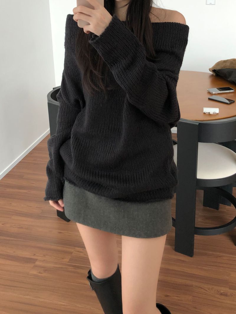 Lev wool mini skirt (2 colors)