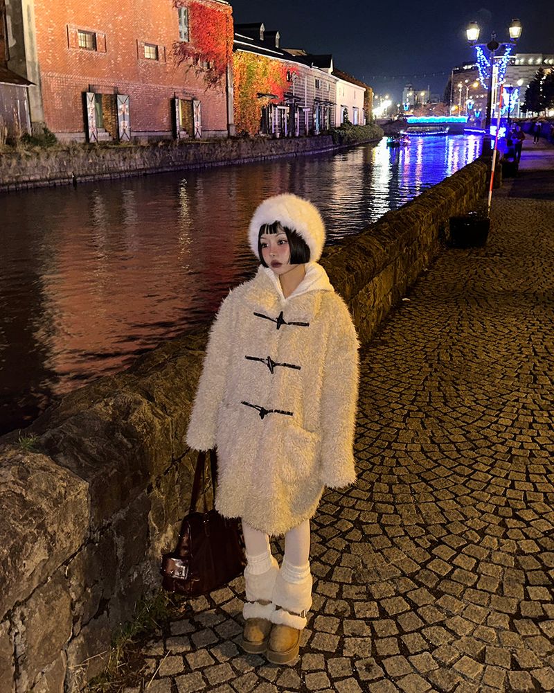 Delight-J（ディライトジェイ）の「Half fur coat of soft tteokbokki（Jackets/Outerwear）」