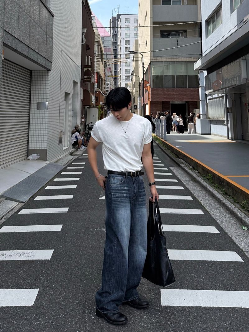 ダメージストレートデニムパンツ