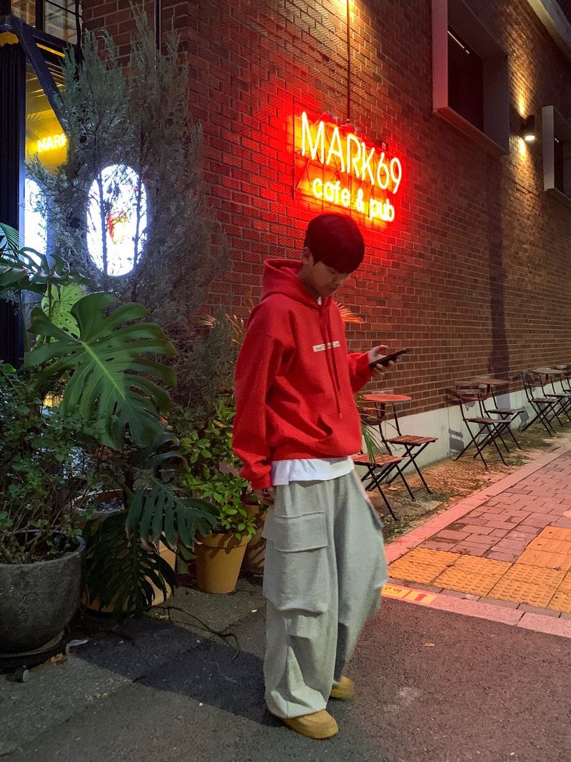 CM Render PREMIUM HOODIE