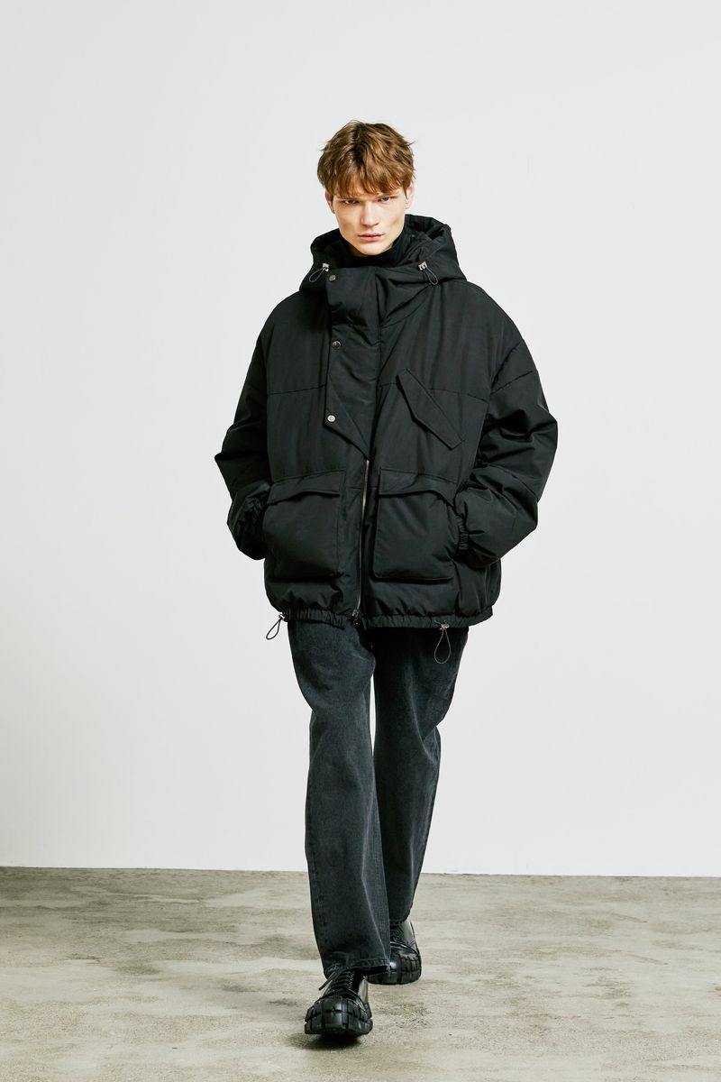 essential oversize duckdown peded parka black