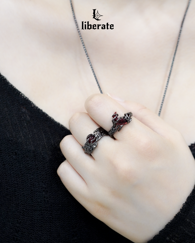 liberate（リベレイト）の「レッドムーンリング（アクセサリー）」