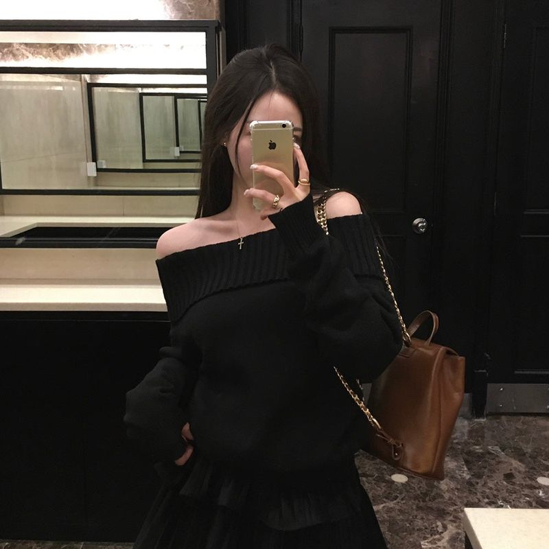[BELLIDE MADE] KISSME, OFF-SHOULDER FINGER HOLE KNIT