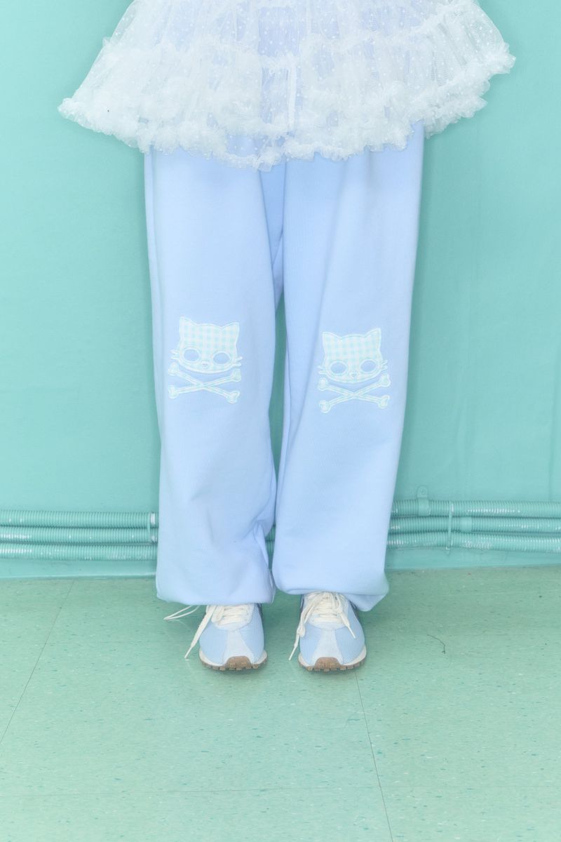 KIRI SKULL PATCH SWEAT PANTS (BLUE)