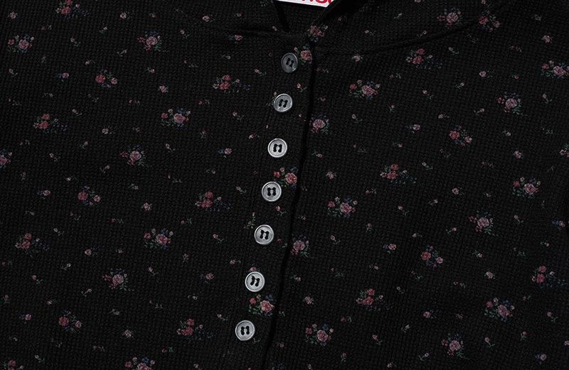 FLOWER WAFFLE BUTTON HOODIE - BLACK