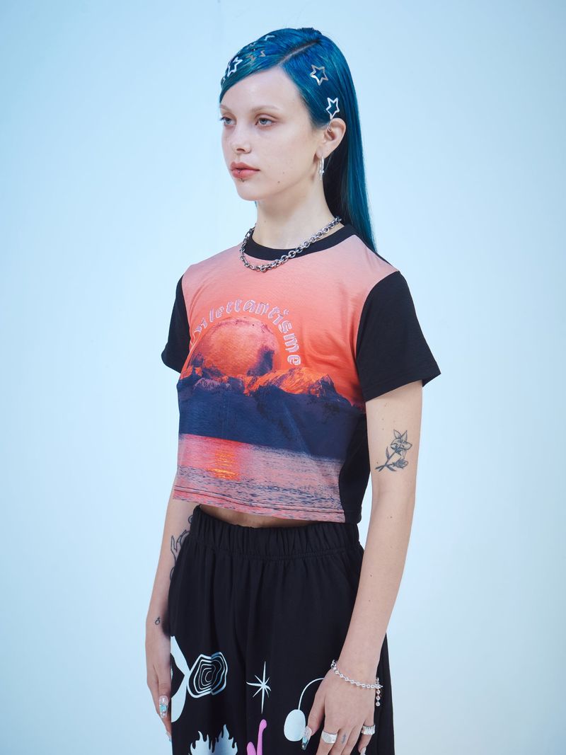 RED MOON CROP T