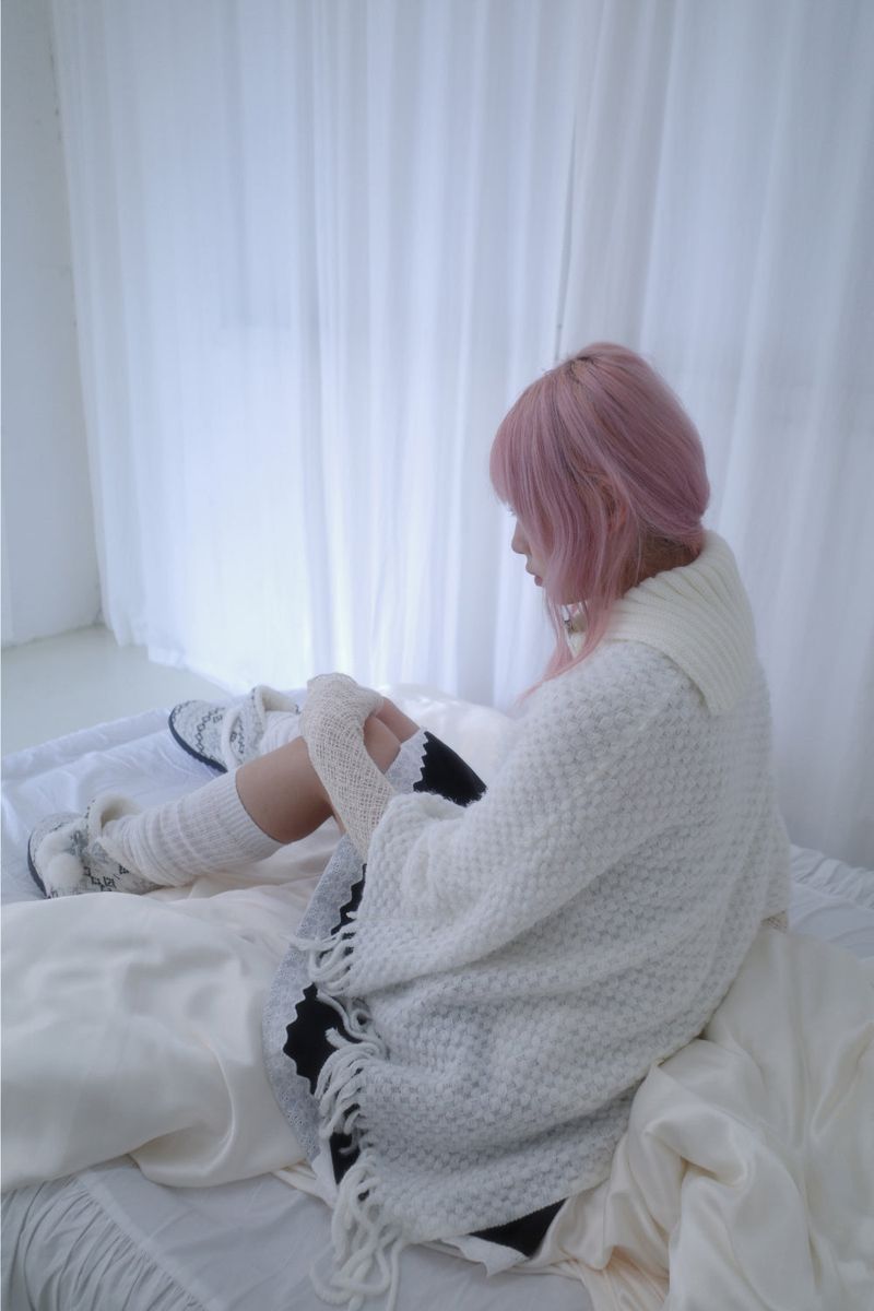 Yui button knit cape (3color)