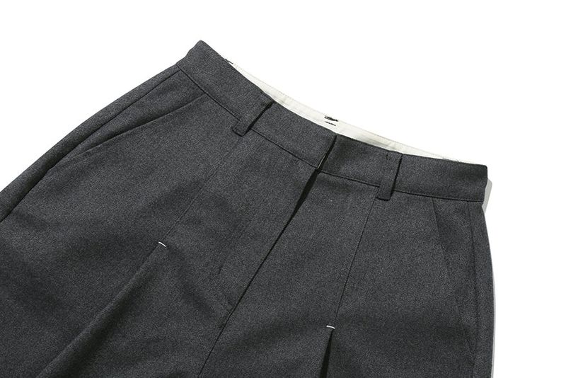 WIDE BERMUDA PANTS_GREY