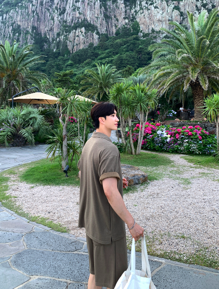 [Limited Quantity] 【setup】 Kuiper Caraneck Short Sleeve Shorts Setup