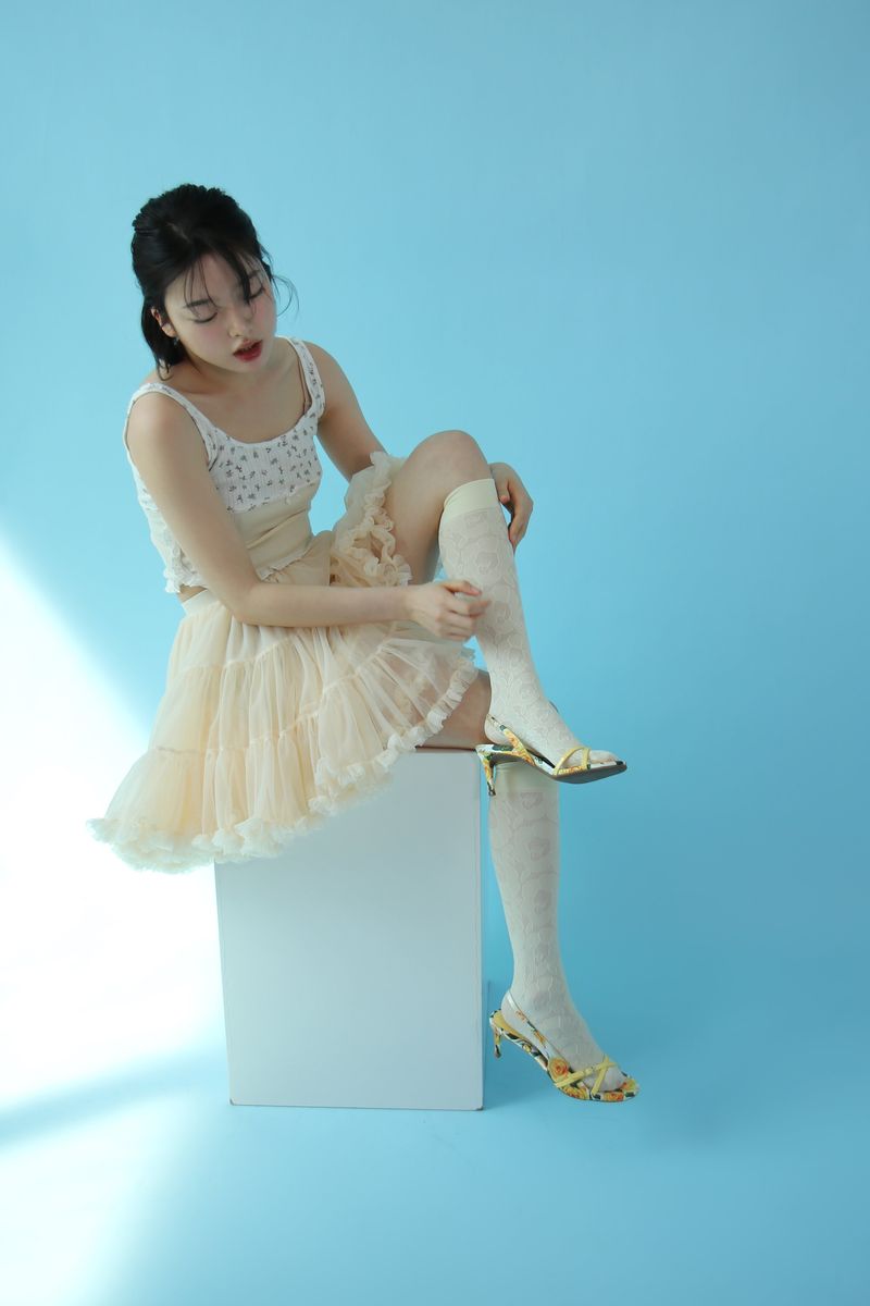 french rose knee socks (ivory)