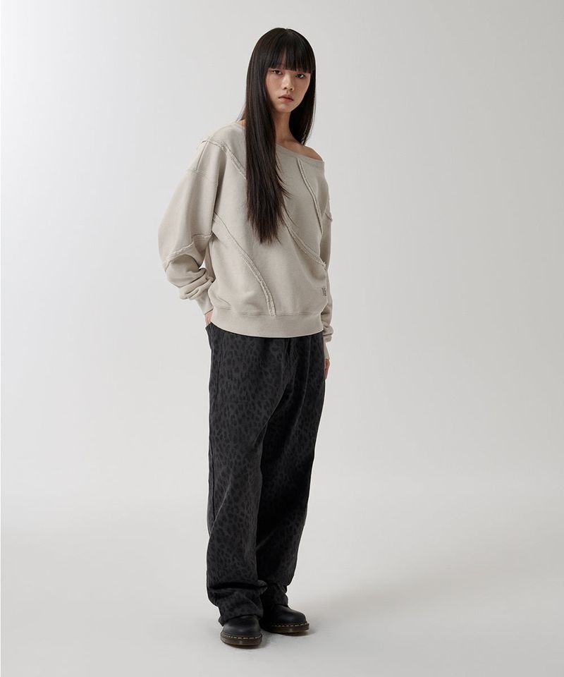 CUT OFF ONE SHOULDER SWEATSHIRT