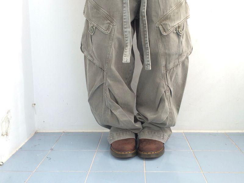 Pocket cargo strap pants