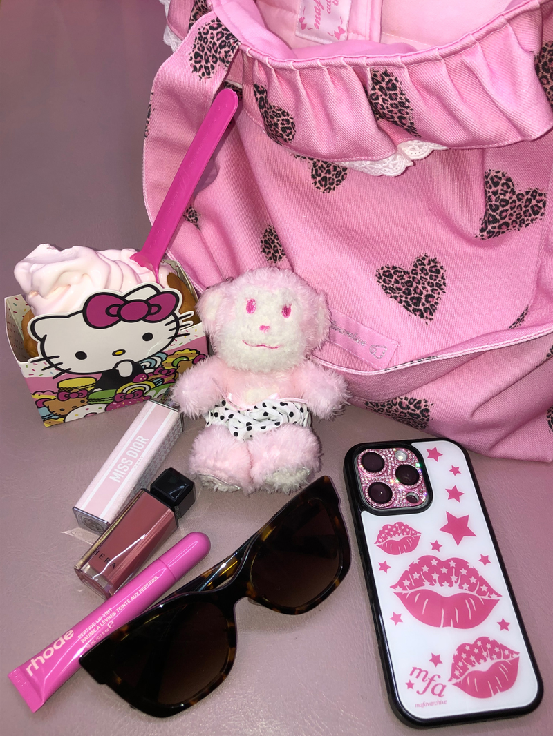 MAFAVARCHIVE(マイフェイブアーカイブ)の「white lips glass case(Smartphone Accessories)」