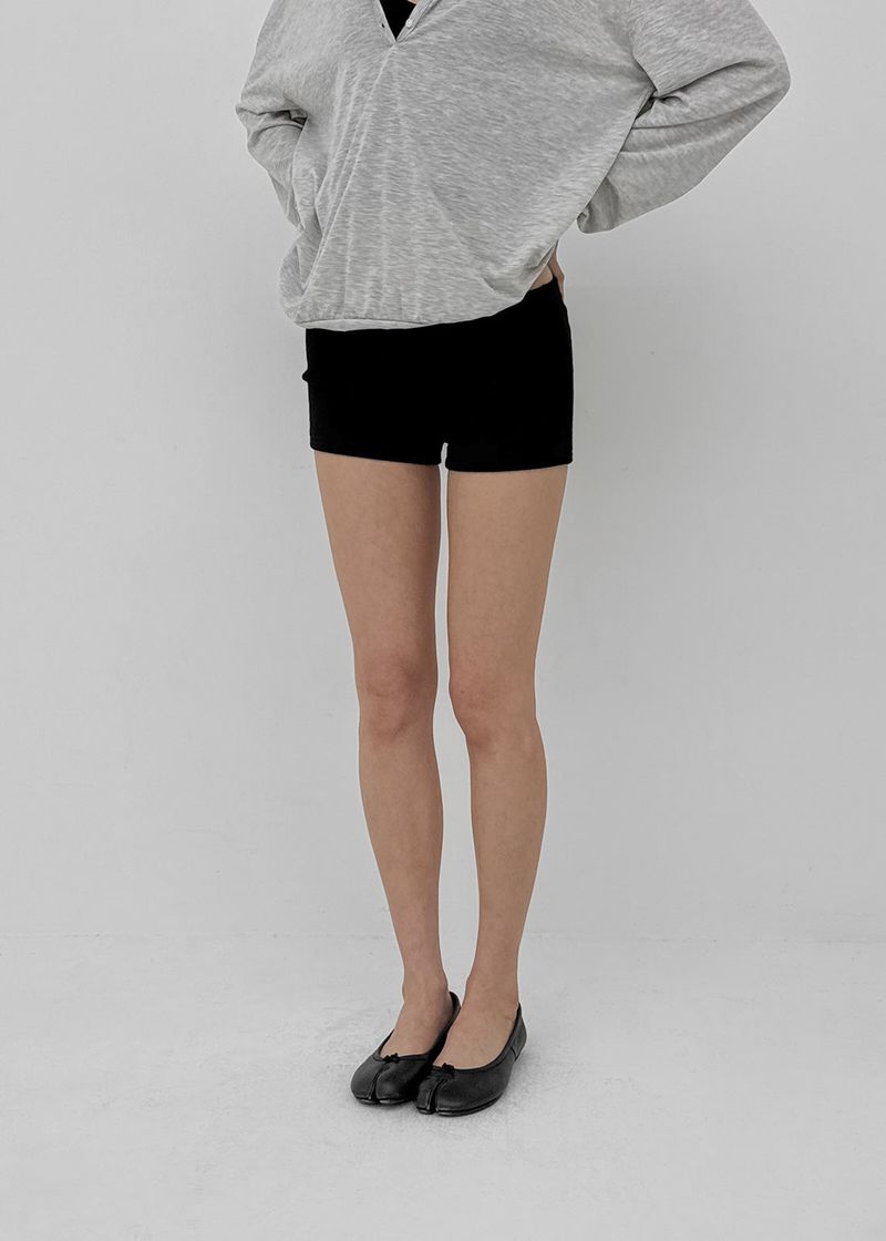 [MADE] Thom & Low-Waisted Shorts