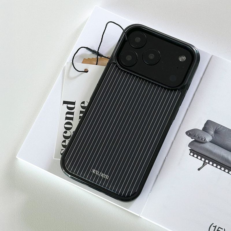 seconduniquename（セカンドユニークネーム）の「サンケースグラフィックストライプ ブラック（スマホグッズ/小物）」