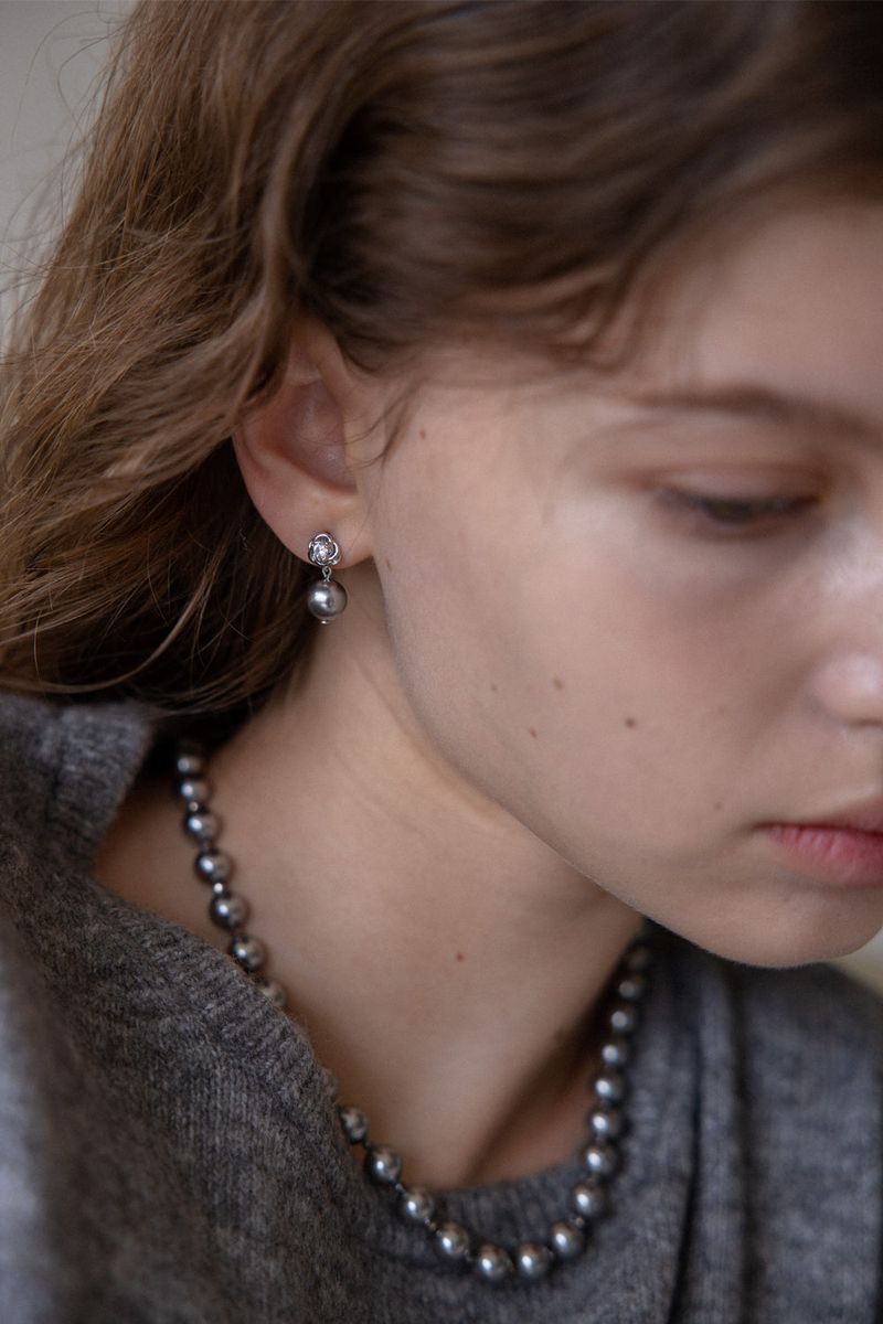Rose and silver pearl drop earring