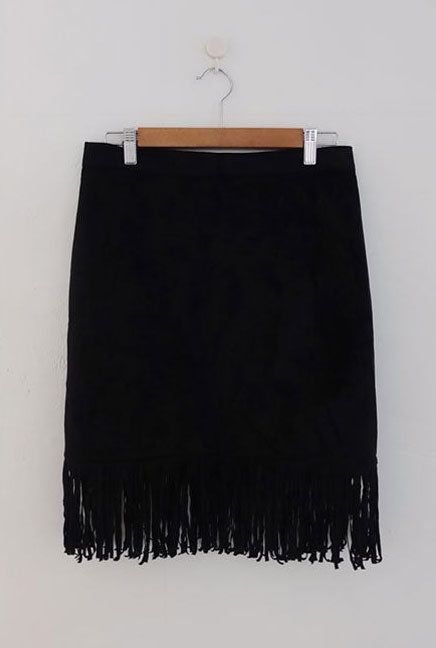 SUEDE FRINGE SKIRT IN BLACK