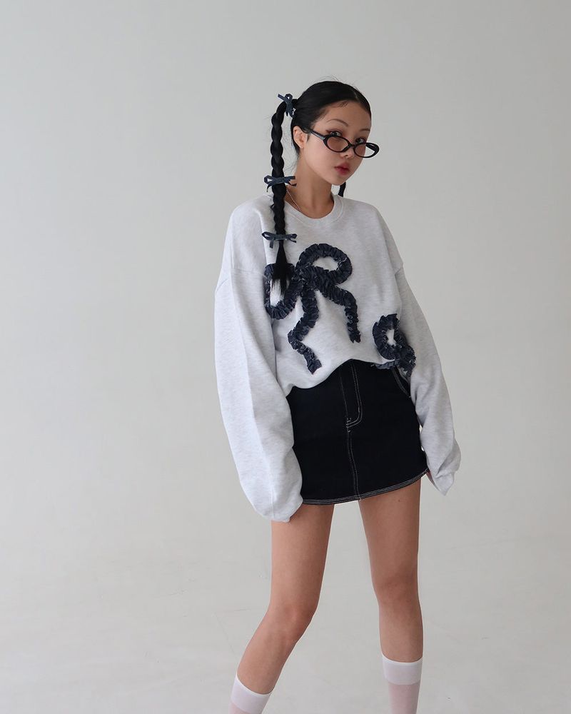 denim ribbon oversized fit sweatshirt
