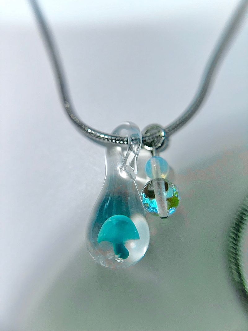 Trippy mushroom necklace.05 (2color)