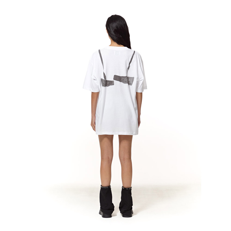 ノーブラTシャツ