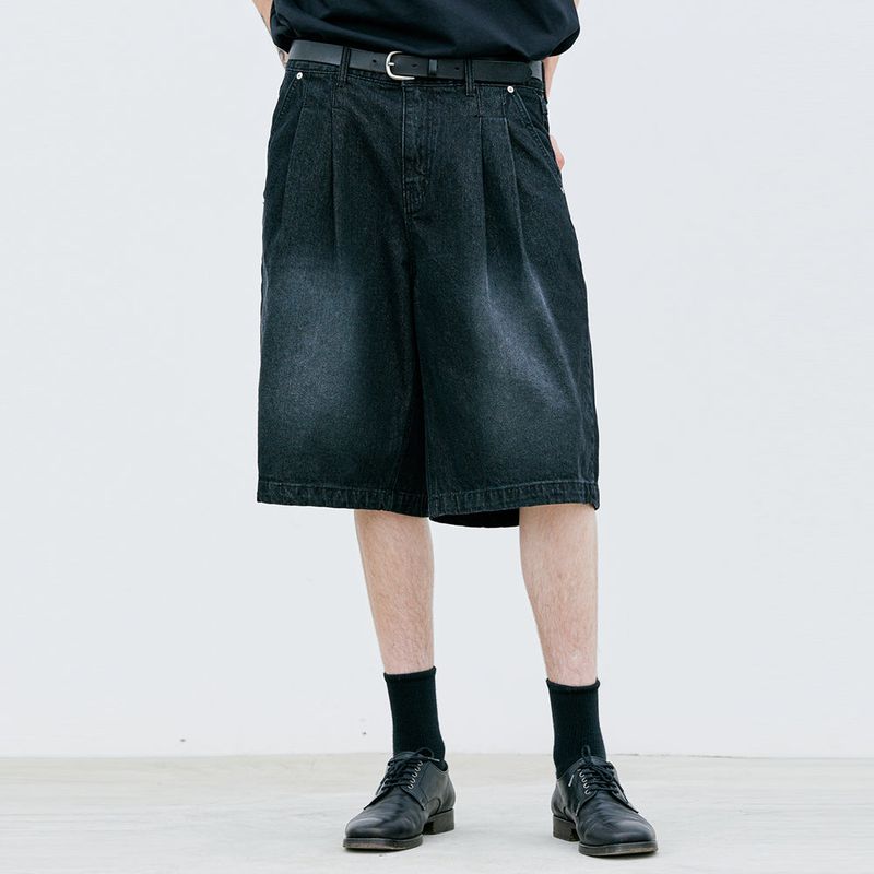 2 TUCK WASHED DENIM BERMUDA PANTS BLACK