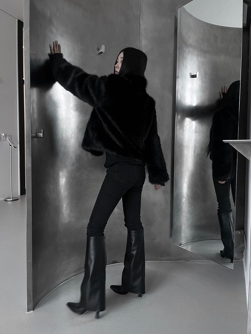 black buckle fur jacket