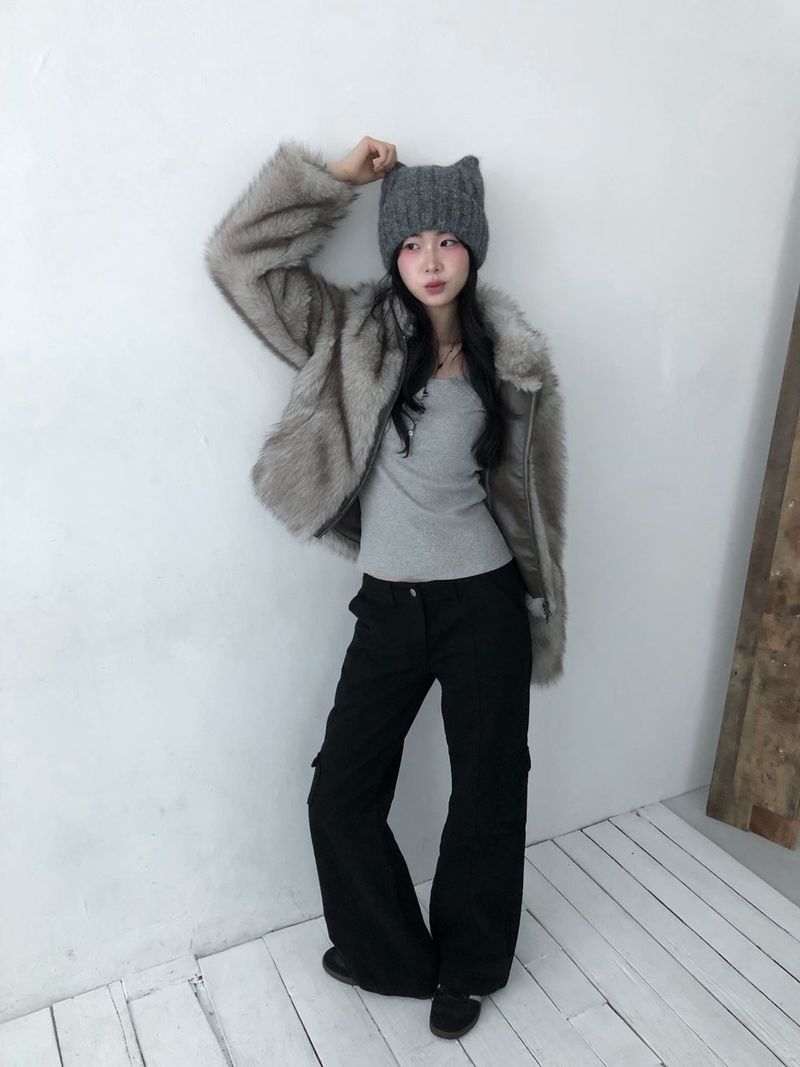 Low cargo bootcut pants
