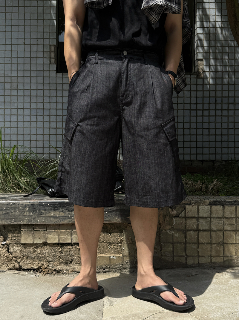 AVAND（アバンド）の「Non-fade diagonal cargo bermuda pants （Pants）」