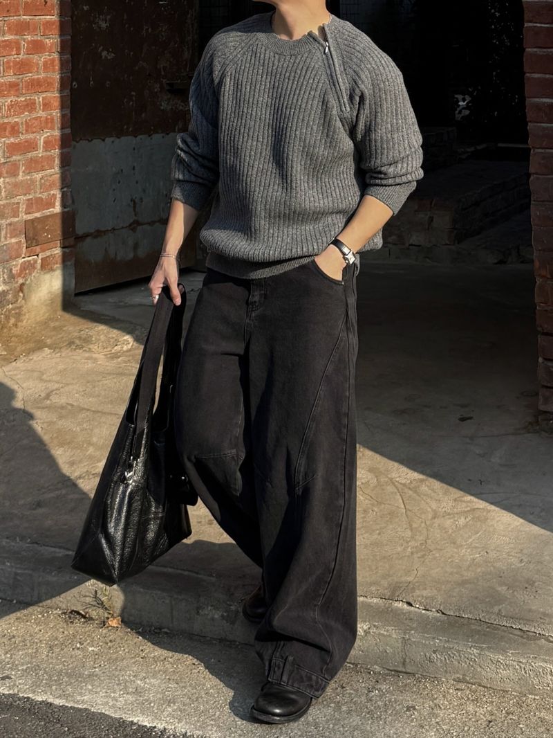Going diagonal zipper knitwear