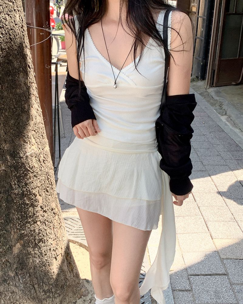 MAYBINS（メイビンス）の「Heitu lace sleeveless（Tops）」
