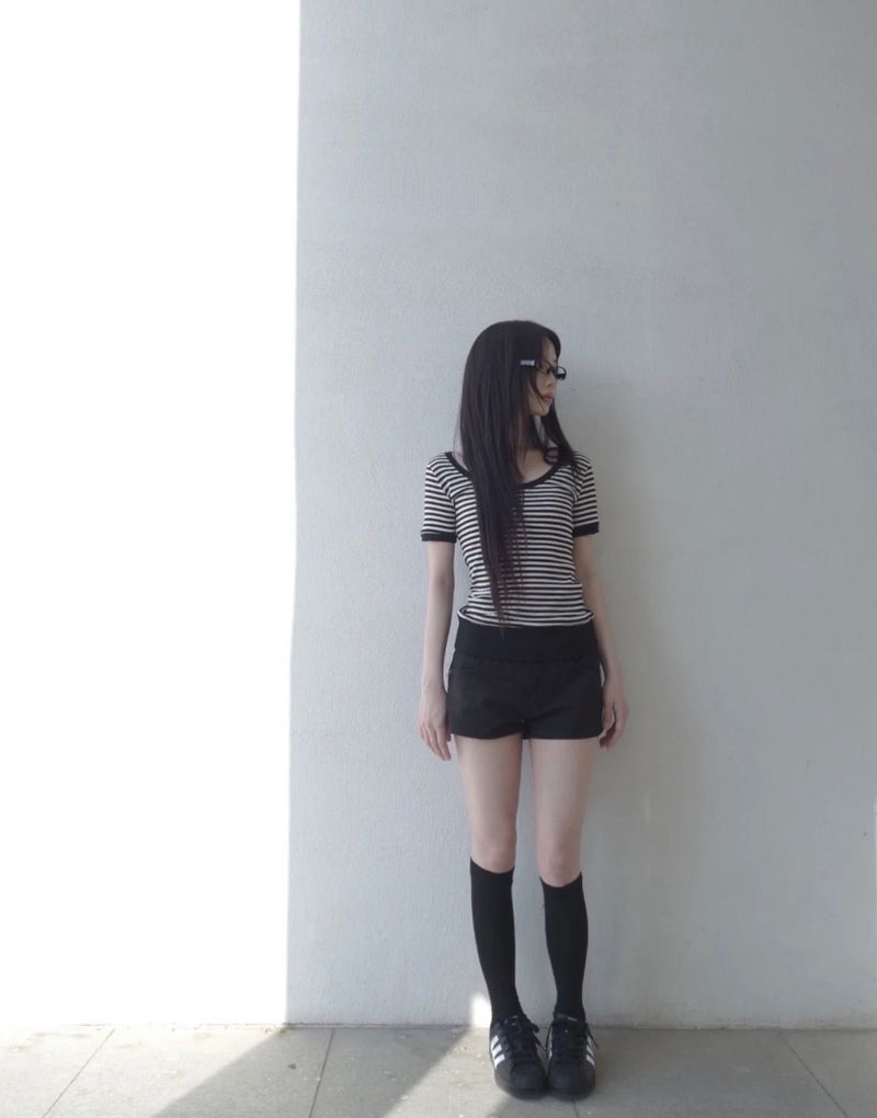 girl stripe tee