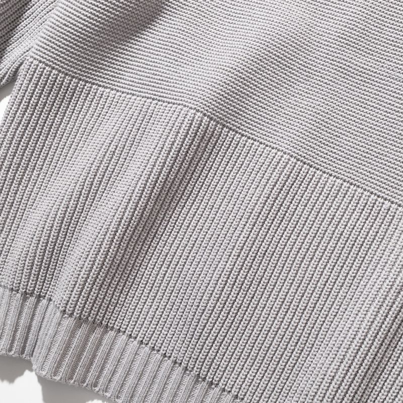 HALF INCISION OVERSIZED KNIT