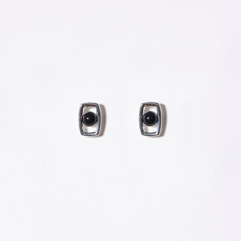 Rectangle UFO Onyx Earrings (Silver)