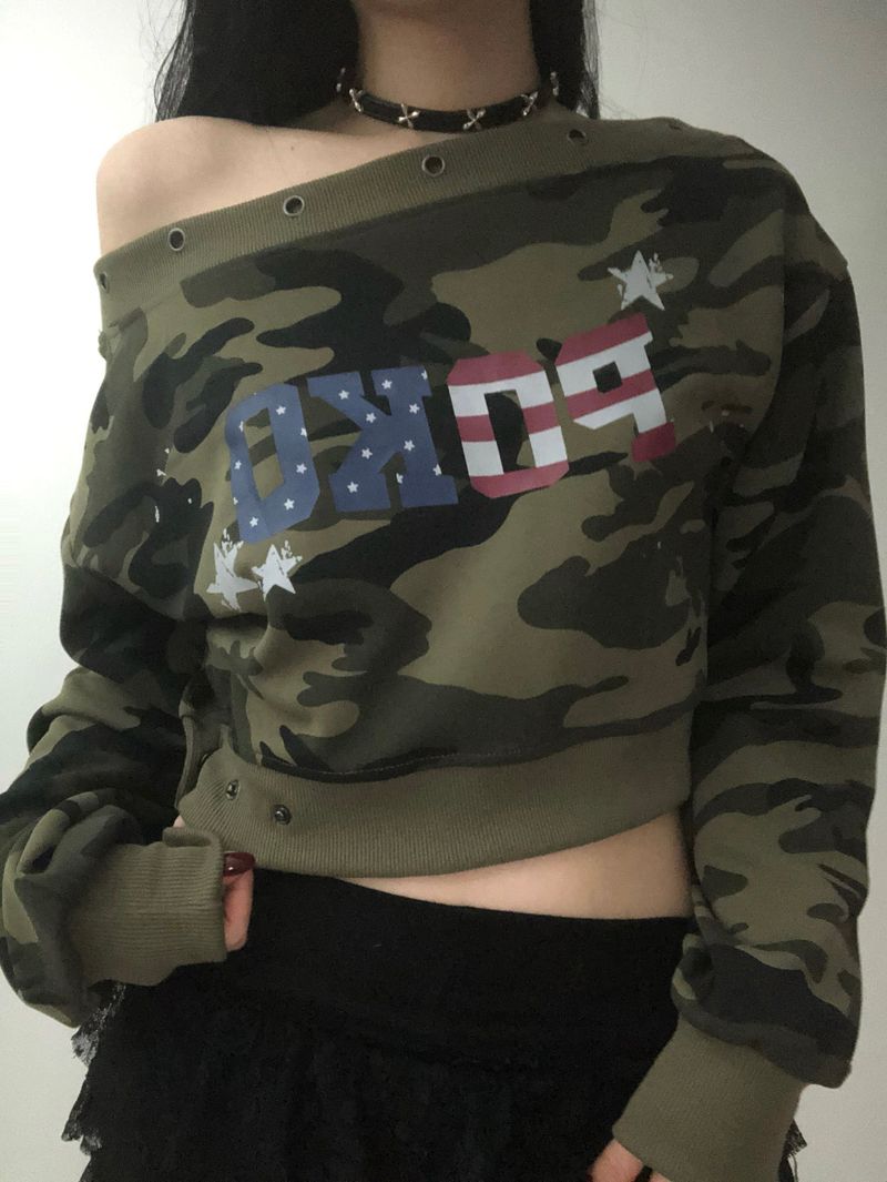 Camo Off-shoulder Button Sweatshirt