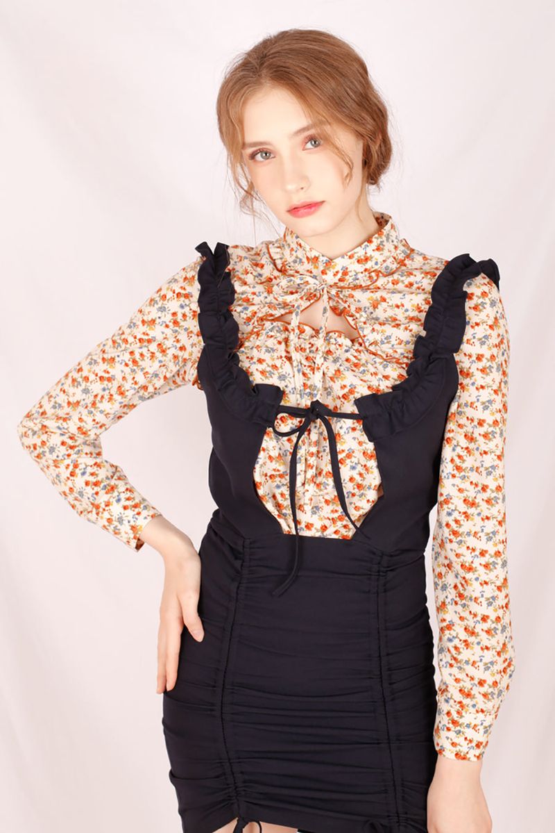 floral blouse