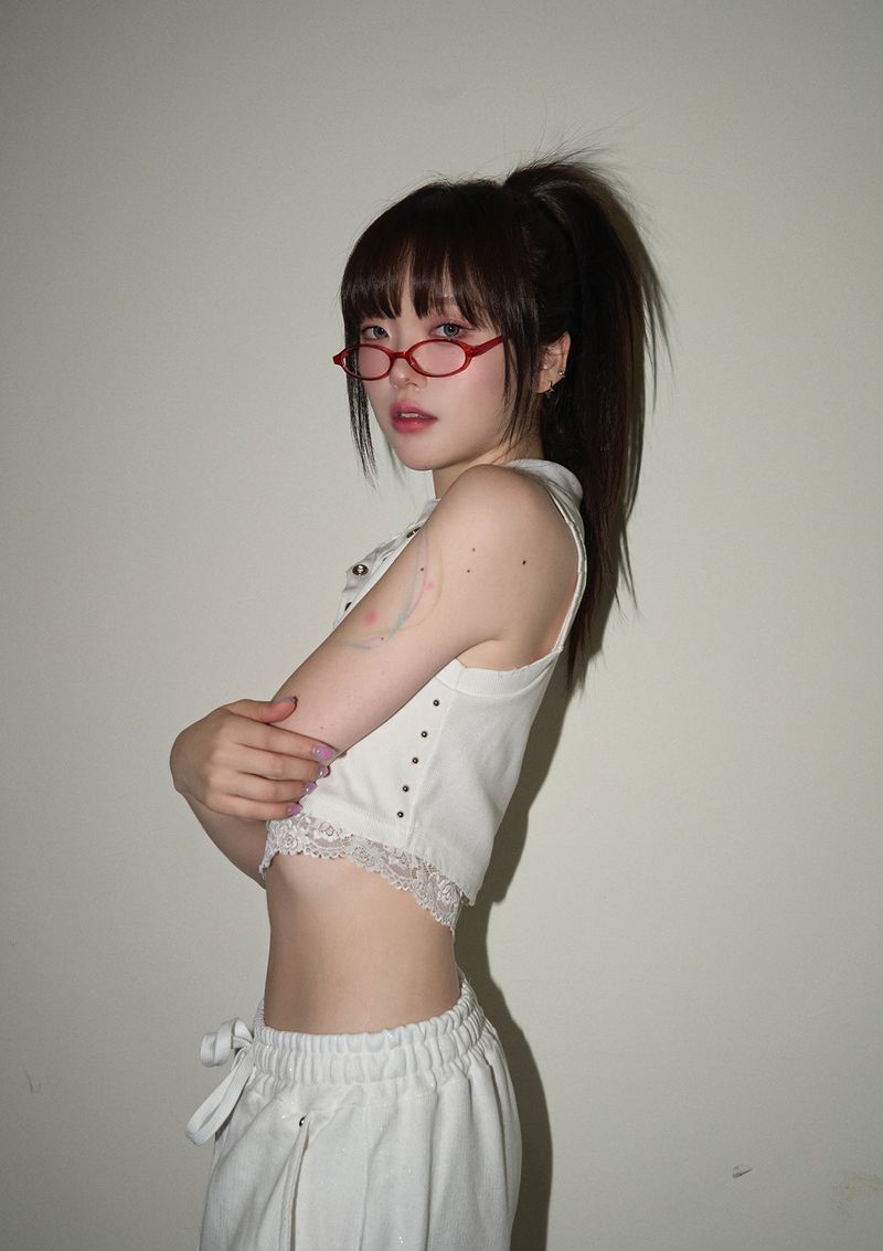(3rd reorder) stud lace pk top - white