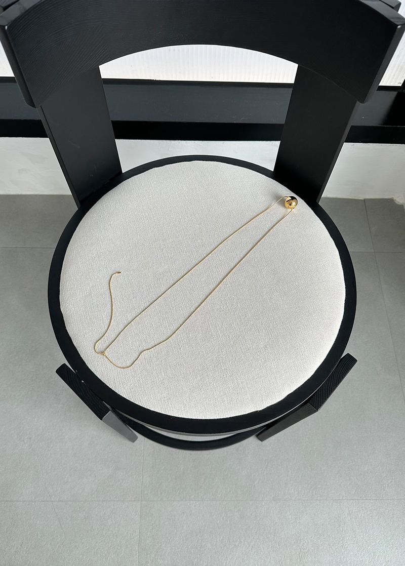 maxy moving ball necklace - gold