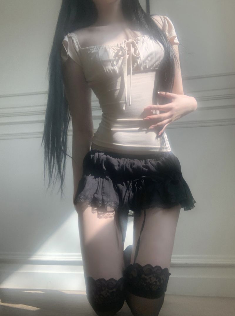 Elisebe Strap Shirring Top (light beige)
