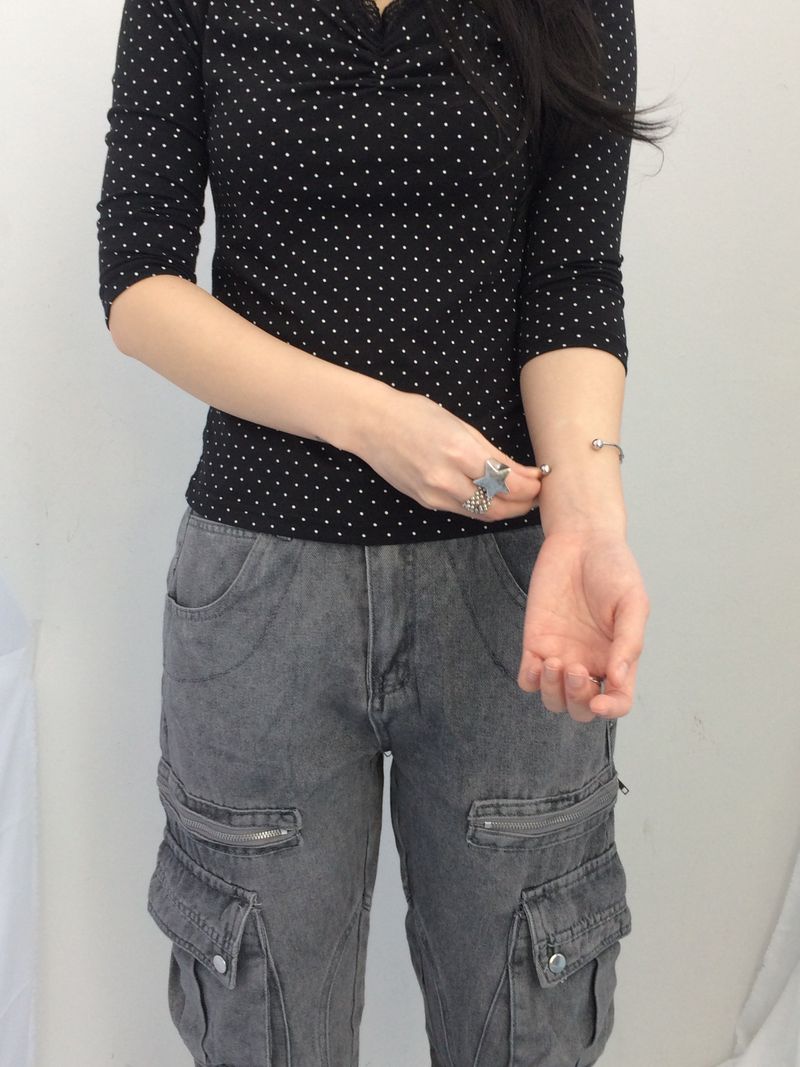 Lace V-Shirring Dot Top
