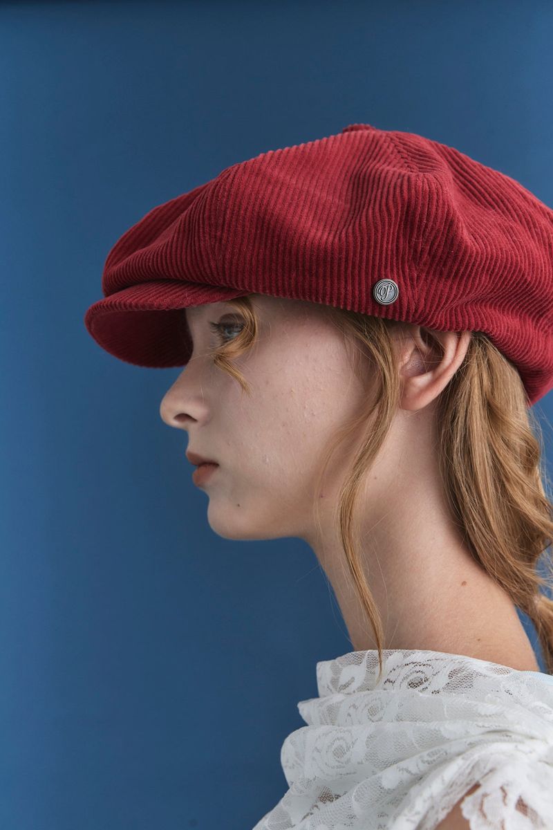 MARGOT HAT IN RED CORDUROY