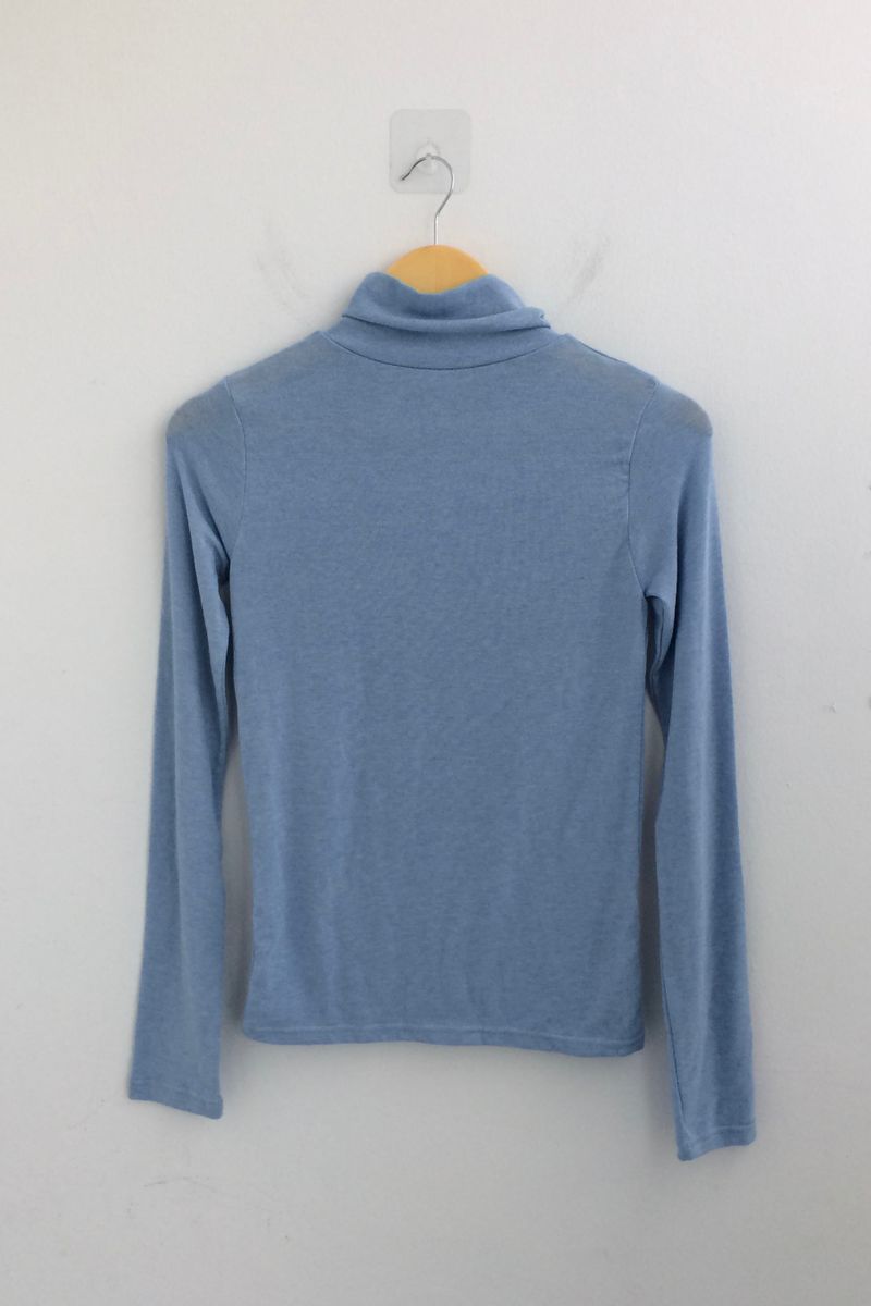 Light fit warm turtleneck T-shirt
