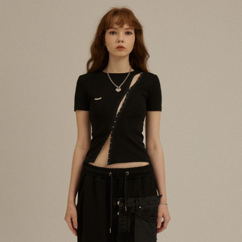 [LSD Runway]Hook-Eye Slit Tight T-Shirt