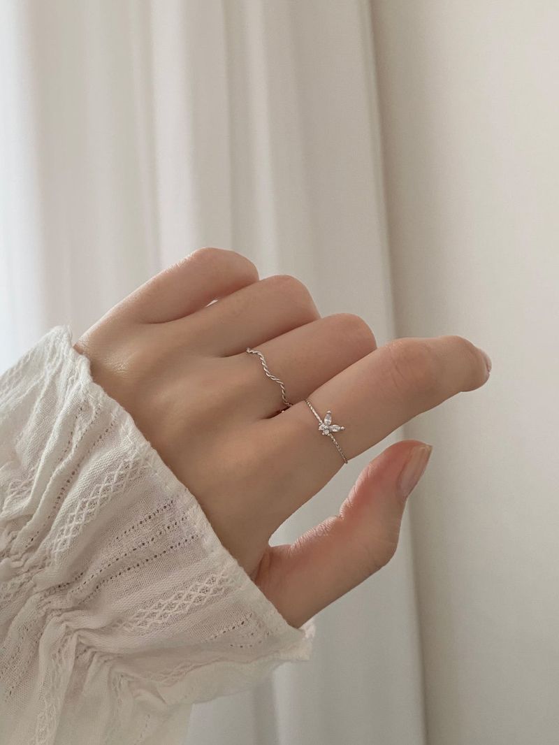 Blingmoon（ブリングムーン）の「【5本セット】Cree Butterfly レイヤードリングセット（アクセサリー）」